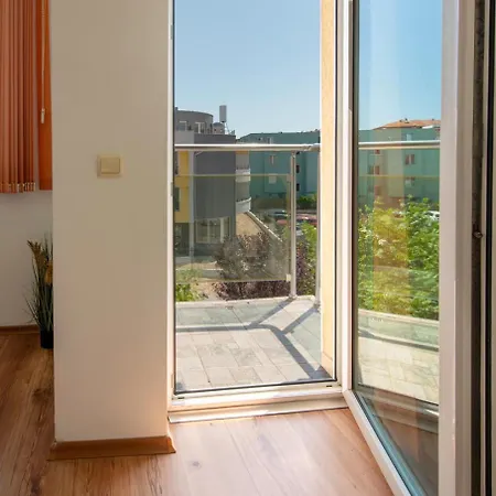 Sunny Słoneczny Brzeg