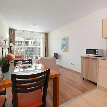 Sunny Sluneční pobřeží